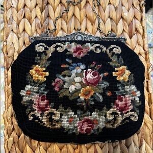 Vintage Maude Hundley Wool Tapestry Needlepoint/Petit Point Purse